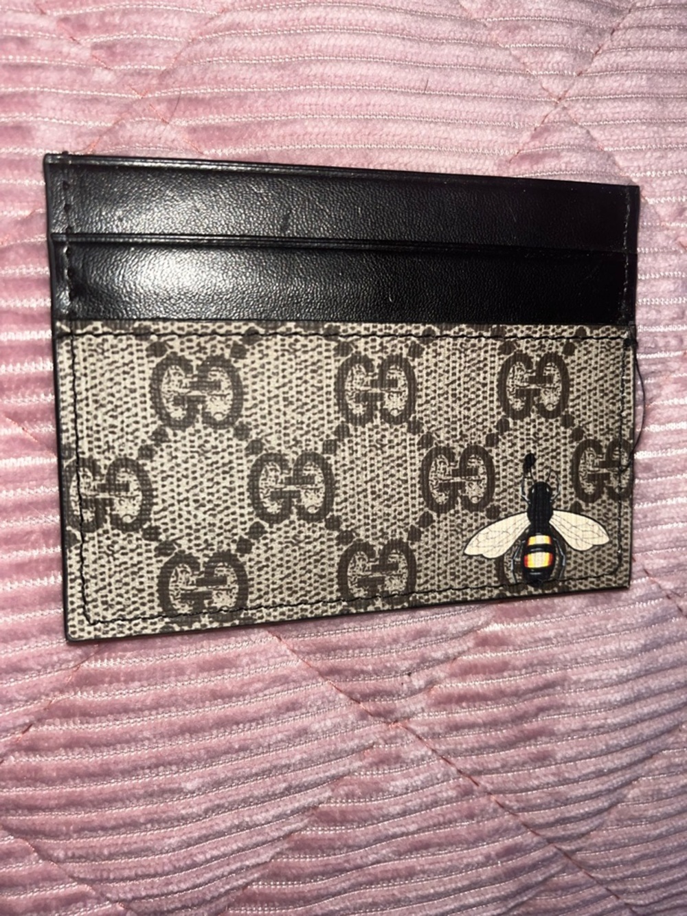 Gucci Beige/Black GG Supreme Card Holder with Bee Motif